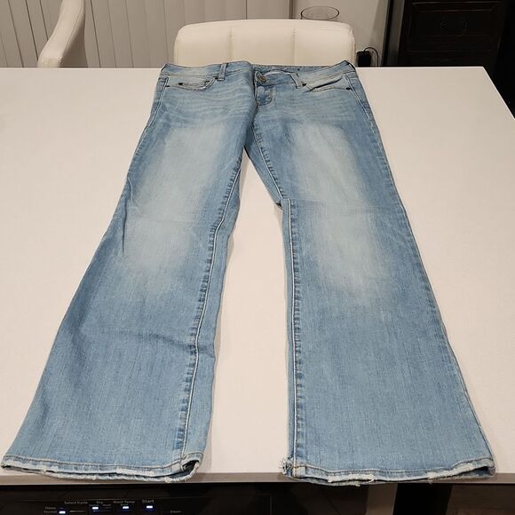 Lightwash American Eagle slim bootcut jeans size 10L - Picture 1 of 13